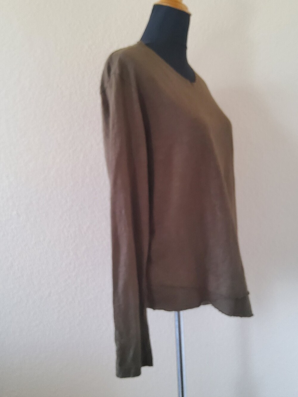 NWOT Wilt Brown Cotton Long Sleeve Ruffle Hem Tee L - Picture 2 of 9